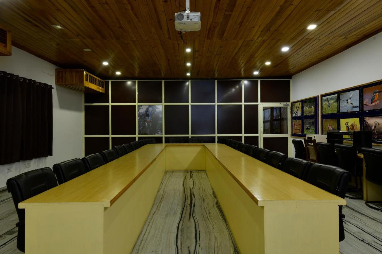 Hotel Sunbird Bharatpur Eksteriør bilde