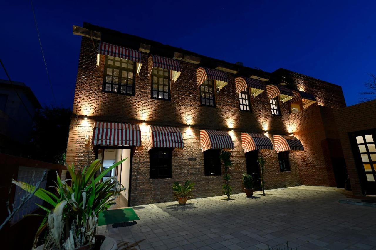 Hotel Sunbird Bharatpur Eksteriør bilde