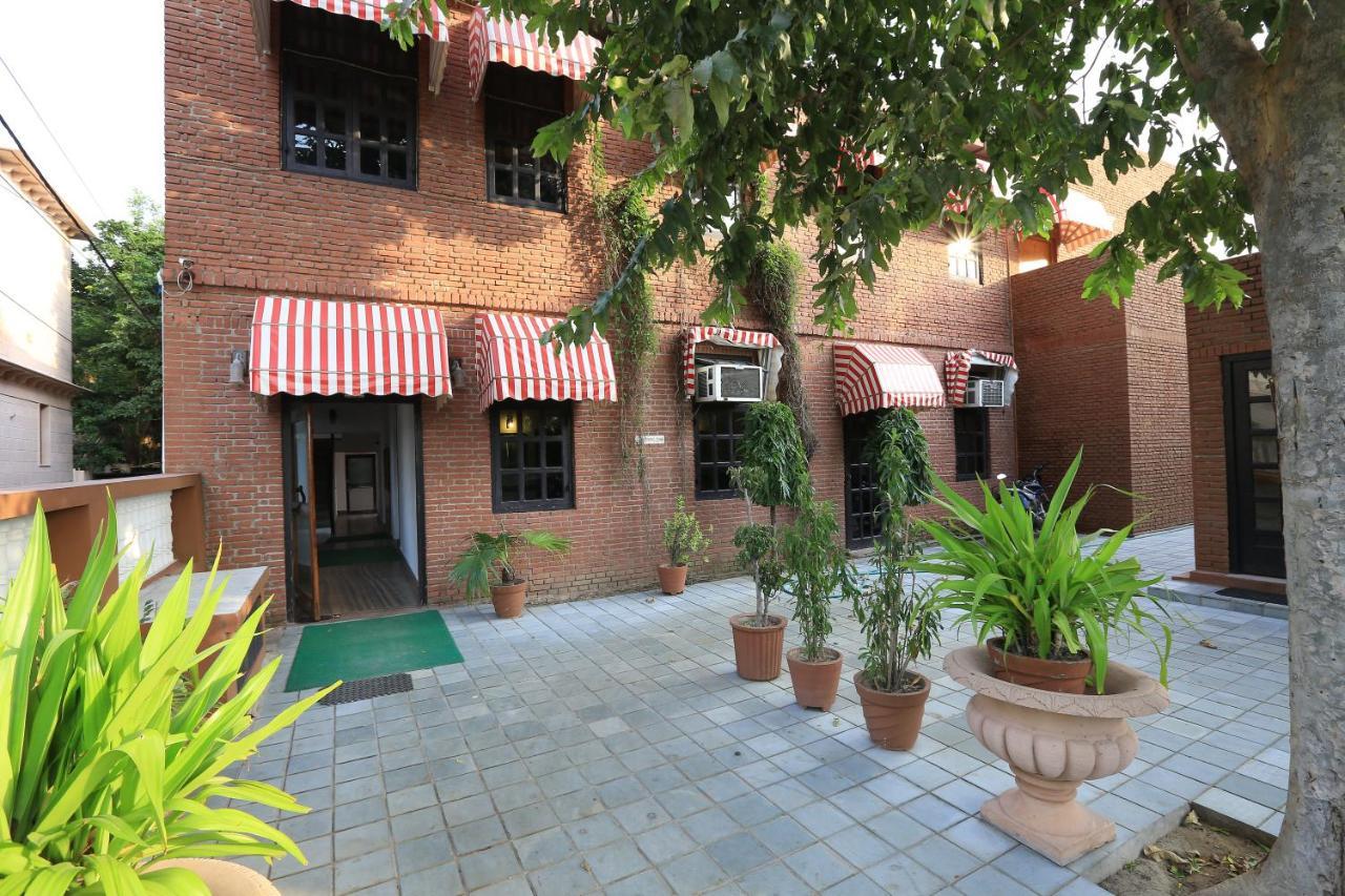 Hotel Sunbird Bharatpur Eksteriør bilde